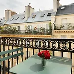 Du College De France 3* Párizs